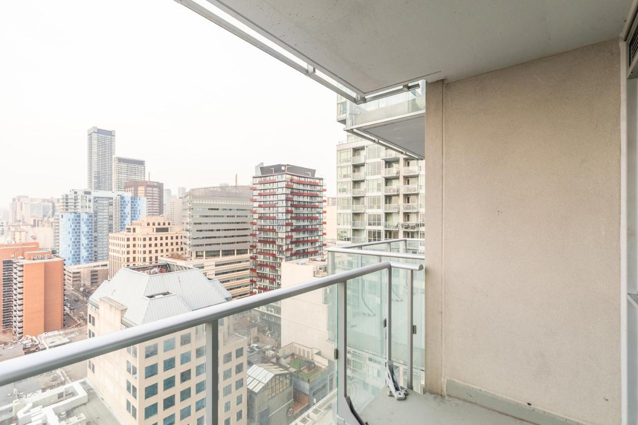Luxury 2 Bedroom In The Heart Of Entertainment District - City Skyline View & Balcony Toronto Dış mekan fotoğraf
